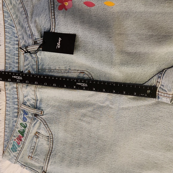 Disney Encanto Mirabel Mom Jeans Plus Size Womens size 18 - Picture 9 of 13